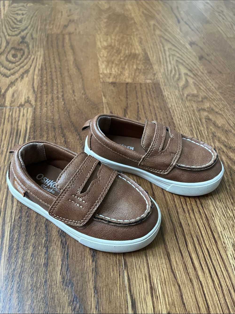 OshKosh B'gosh Brown Leather-Look Kids Slip-On Loafers 7M Like New